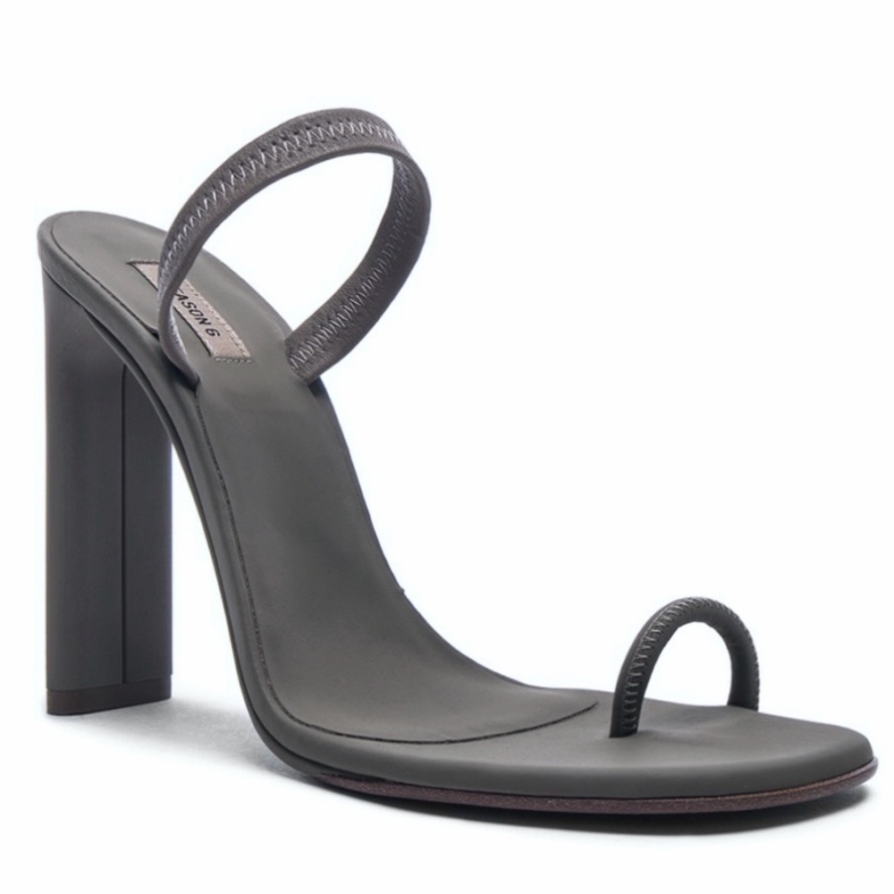 Yeezy Season 6 Rubberized Sandals. Size 40.5 NEW KW5220.159